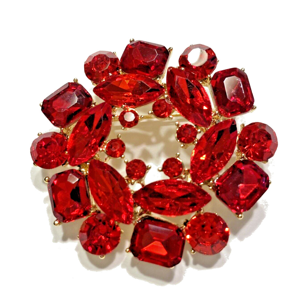 Red Rhinestone Wreath Brooch Gold Circle Statement Pin Classic Mid Century Look